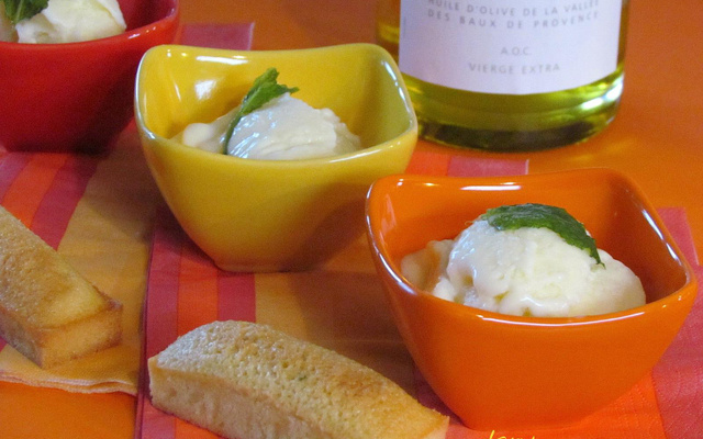Glace et financiers à la menthe et à l'huile d'olive des baux de Provence