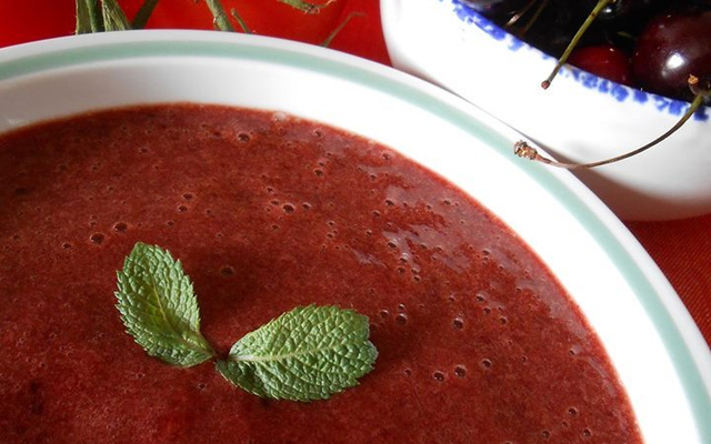 Gaspacho de tomates et cerises