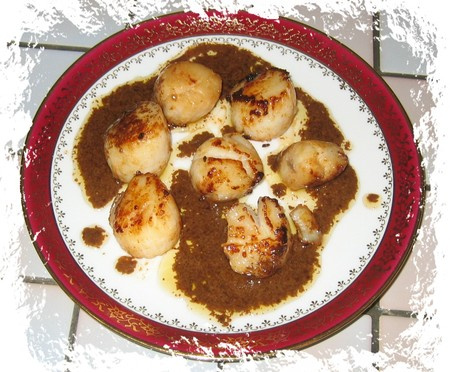 Noix de Saint-Jacques au vinaigre balsamique et à la crème