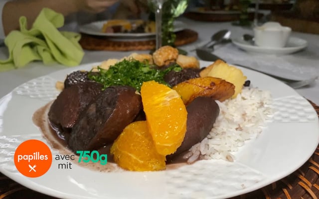 Au Brésil, la feijoada de Carlucia (ragout de porc aux haricots noirs)