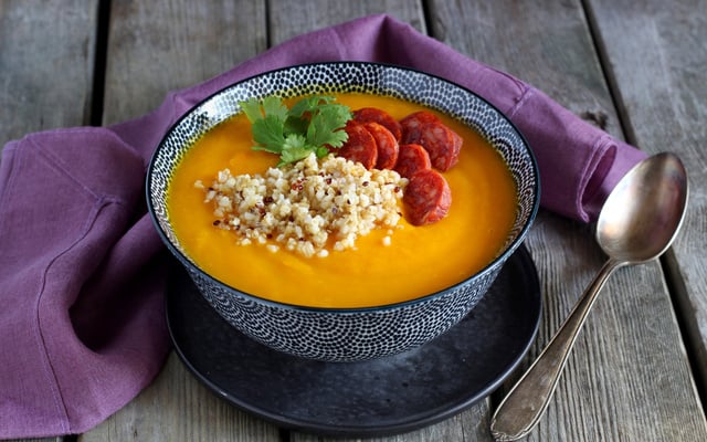Soupe de potimarron au quinoa et chorizo