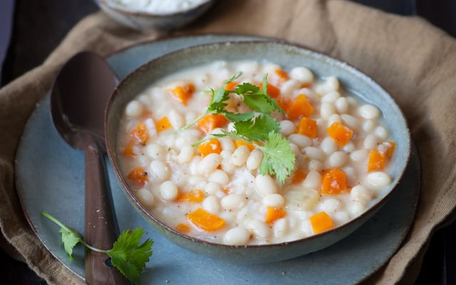 Coco riz coco (haricots cocos, lait de coco et riz parfumé, ailerons de poulet)
