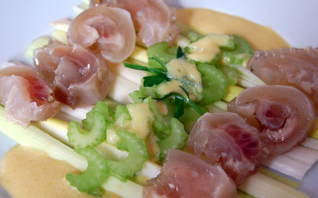 Les deux pieds, veau et céleri en salade façon taoiste