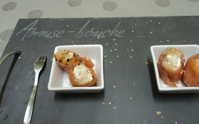 Roulés de truite à la mousse de crevettes et sa gelée de citron