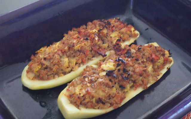 Courgettes farcies aux petits oignons