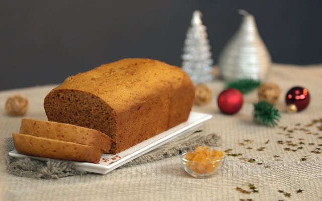 Pain d'épices au miel et à l'orange confite