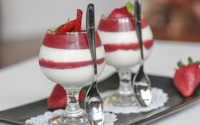Mousse légère aux fraises façon bavarois