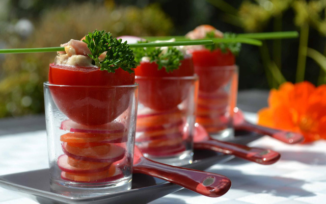 Tomates à la coque et carpaccio radis-carottes (verrines)