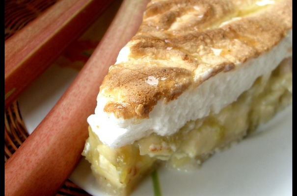 Tarte à la rhubarbe meringuée économique