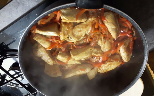 Poulet sauté aux poivrons