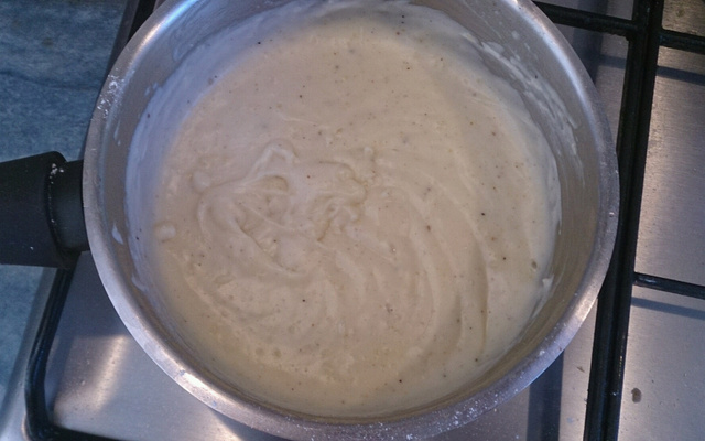 Sauce béchamel au lait entier et noix de muscade