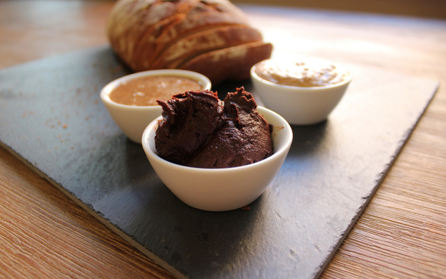 Purée d'amandes au cacao