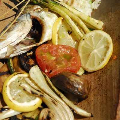 Poisson du marché en tuile, sauce Romesco