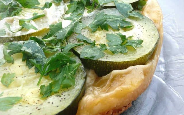 Tatin de courgettes au Boursin et herbes fraîches