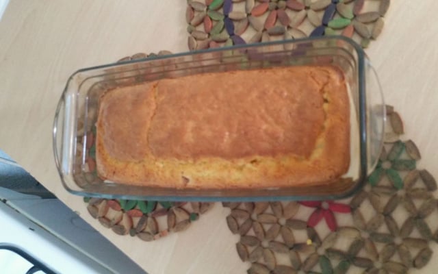 Cake au jambon et gruyère râpé