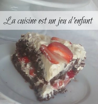 Gateau au chocolat et aux fraises à la crème