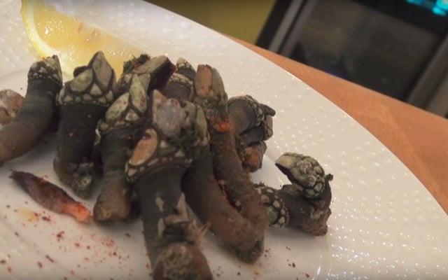 Pouces-pieds au court-bouillon