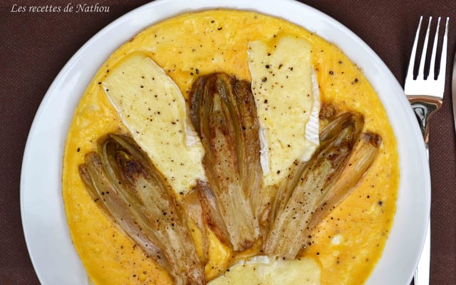 Omelette aux chicons braisés et au brie