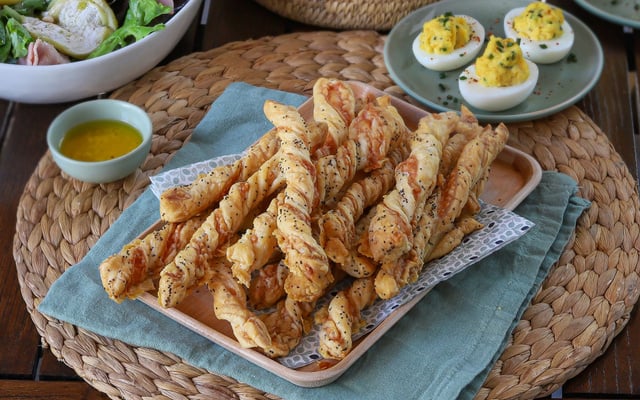 Gressins feuilletés au comté