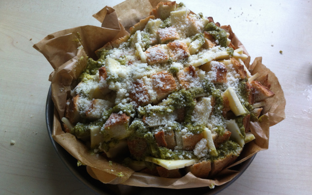 Pain hérisson à effeuiller au pesto et au Cantal