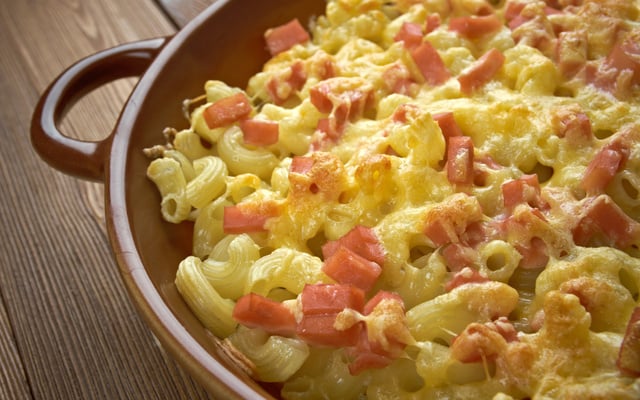 Gratin de pâtes aux lardons & à la mozzarella
