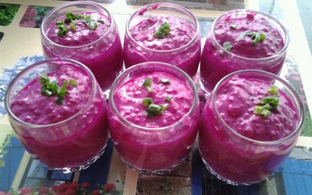 Mousse de betteraves au thon et son émulsion de persil facile