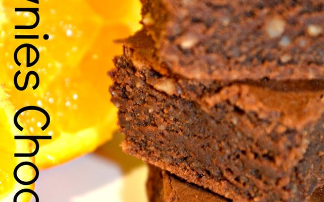 Brownies chocolat, orange, praliné, amandes