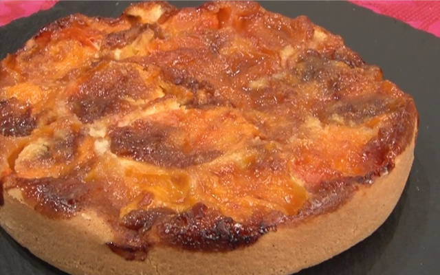 Gâteau aux abricots caramélisés