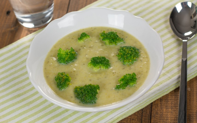 Velouté de brocoli au tapioca