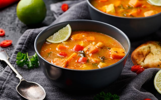 Soupe thaï aux légumes croquants