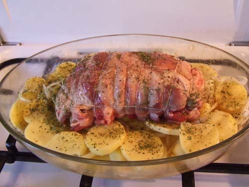 Epaule d'agneau au four à la boulangère