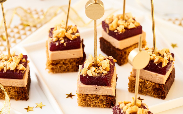 Sucré/salé de foie gras, pain d'épices poivre et poire confite