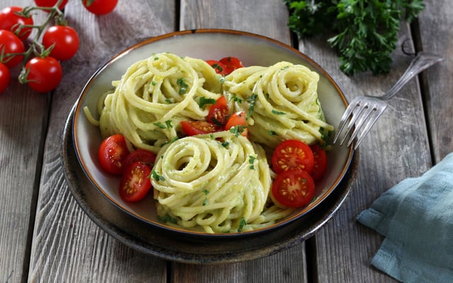 Pâtes à la sauce avocat