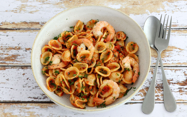 Orecchiette aux crevettes et sauce tomate