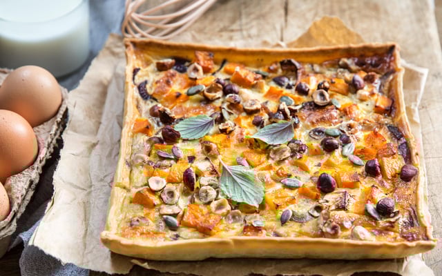 Tarte au potimarron, aux noisettes, au chèvre et au lait de chèvre