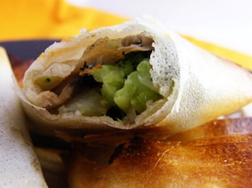 Samoussas de brocolis, poireaux et champignons