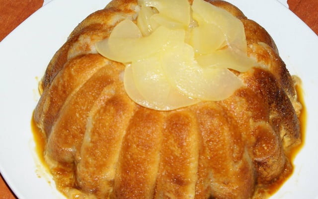 Charlotte poires caramel