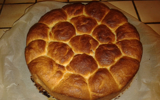 Marzipan-Buchteln ou petite brioche fourrée à la pâte d'amande