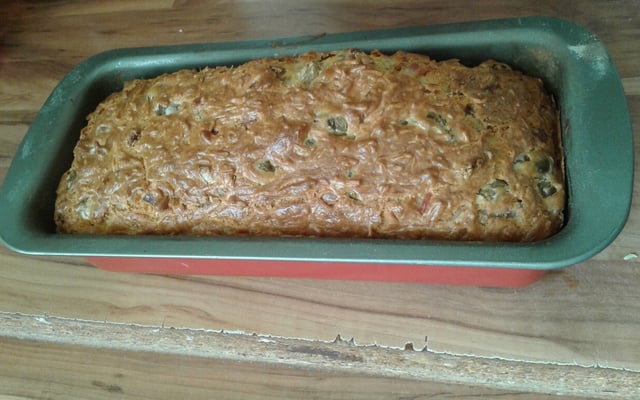 Cake aux lardons et olives