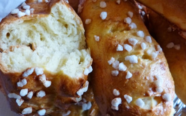 Pains au lait fermenté et fleur d'oranger