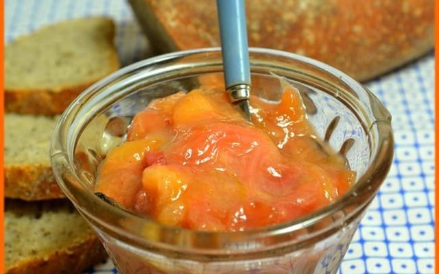 Confiture de rhubarbe-banane