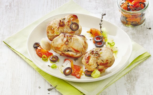 Râbles de lapin aux olives et tomates confites