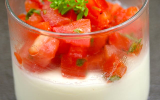 Panna cotta au chèvre et son tartare de tomates
