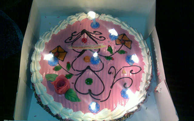 Gâteau au chocolat noir forme papillon