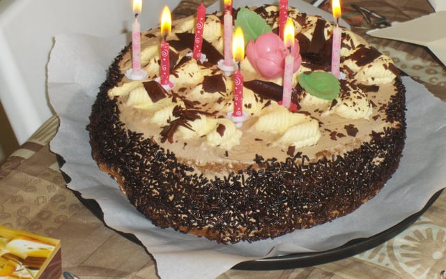 En-cas œufs pochés, jambon, tomates et haricots verts