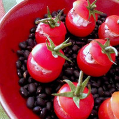 Tomates farcies au chavroux thym et romarin