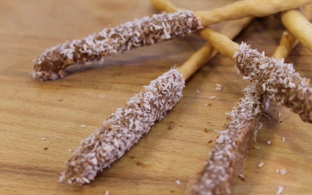 Mikado maison au chocolat et noix de coco