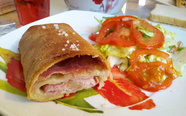 Pain farci roulé jambon fromage