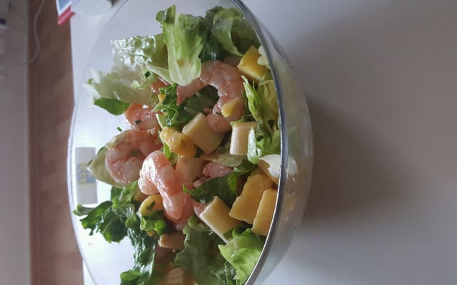 Salade exotique aux crevettes