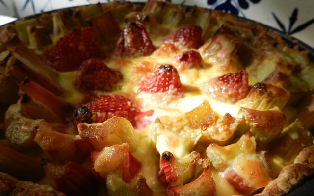 Tarte rhubarbe et fraises